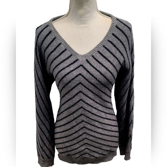 Like New | Lumiere | Black & Grey | V Neck Sweater | Size: M - Picture 1 of 2